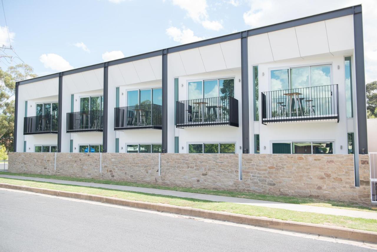 Young Federation Motor Inn And Services Club Exterior foto